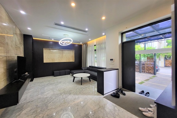 Cho thuê biệt thự 220m2 x 4 phòng ngủ full đồ mới đẹp tại Starlake Tây Hồ